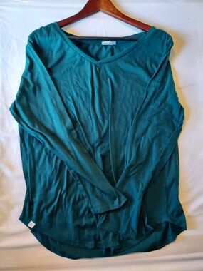 Women’s Teal V-Neck Long Sleeve Top